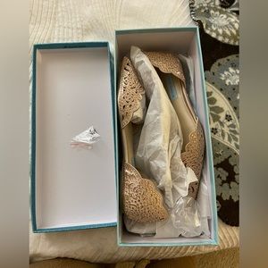 Betsy Johnson Champagne Flats Size 7
